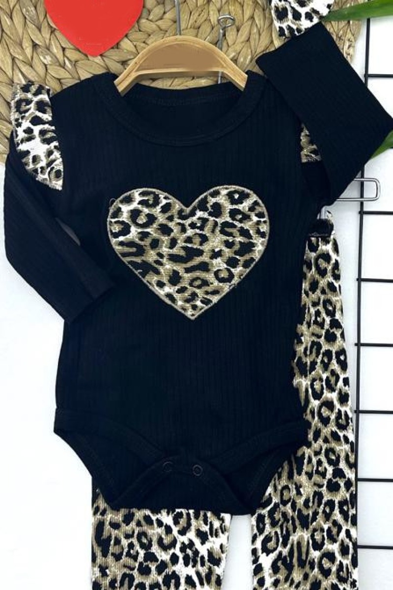 3-6-9-12 Ay Leopar Kalp Desenli Uzun Kollu Body Leopar Pantolon Bandanalı 3lü Kız Bebek Takımı