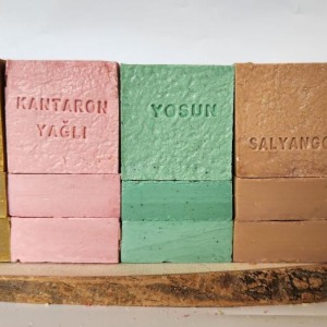 Doğal Üretim Sabunu Karışık (Kükürt-Kantaron-Yosun-Salyangoz) 12'li Set
