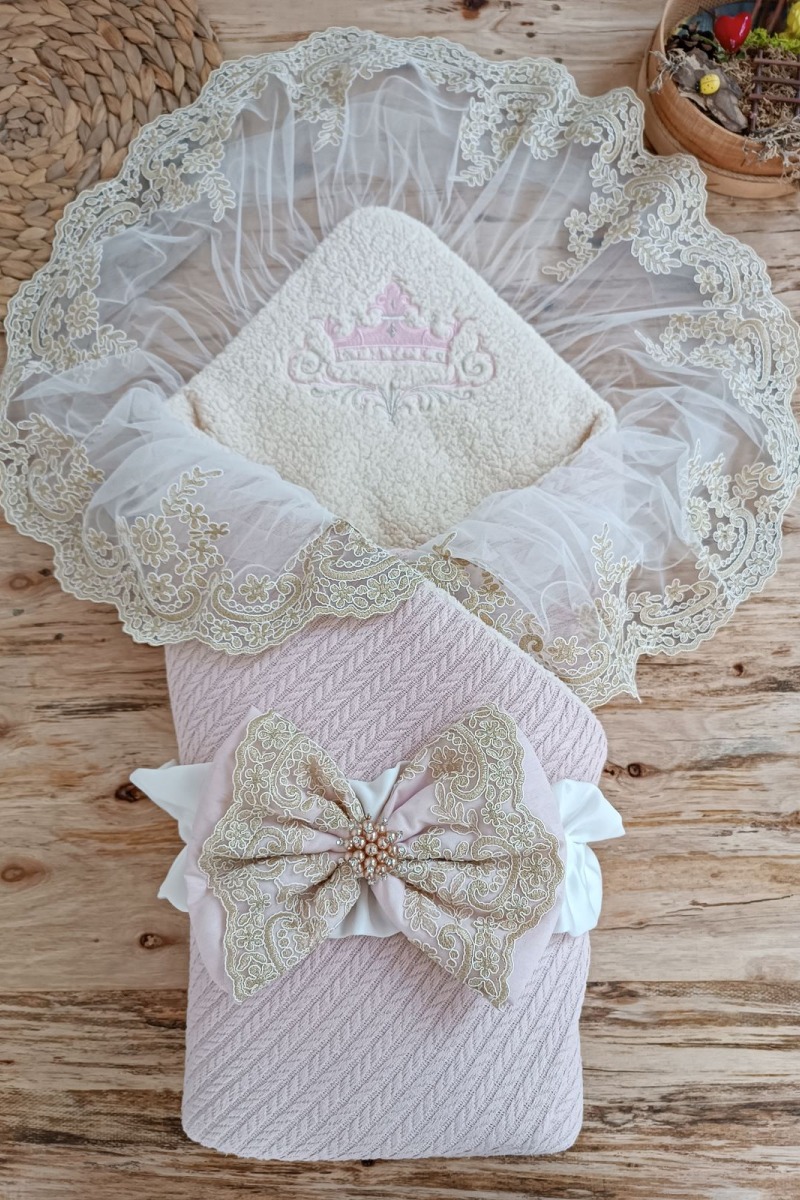 Yenidoğan Kuzulu Taç Nakış Güpürlü Fiyonklu Duvaklı Prizma Taş Unisex Kundak Bebek Battaniyesi