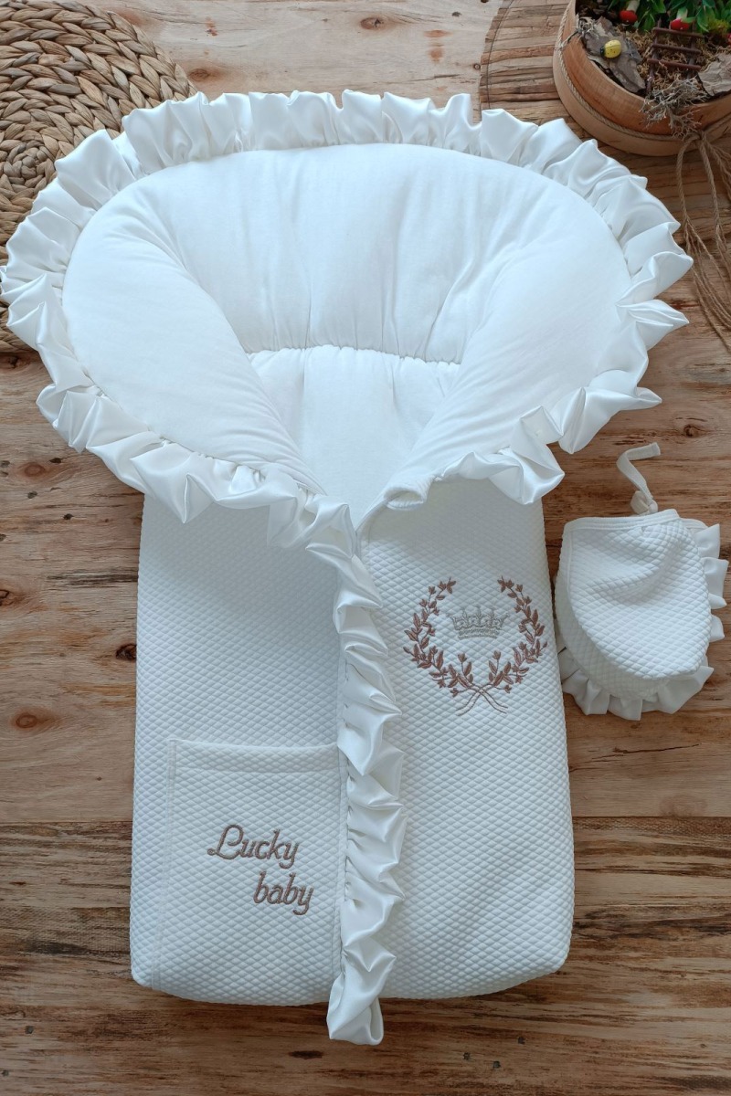 Yenidoğan Ultralüks Fermuarlı Ve Cepli Lucky Baby Nakışlı Bebek Battaniyesi Kundak